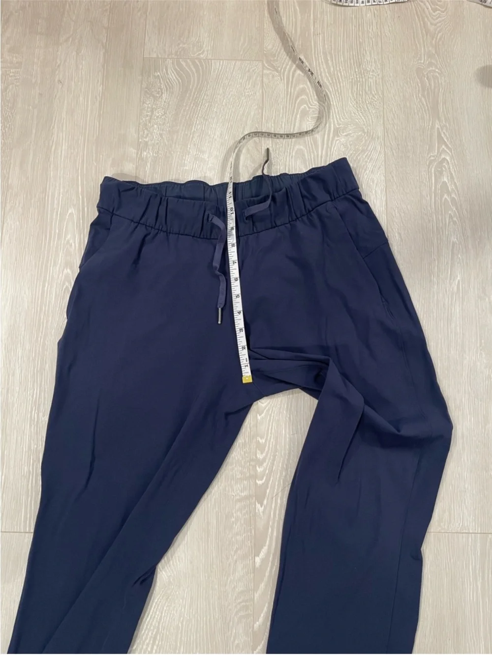 Lululemon On The Fly Pant *28" True Navy size 8 - Picture 11 of 15